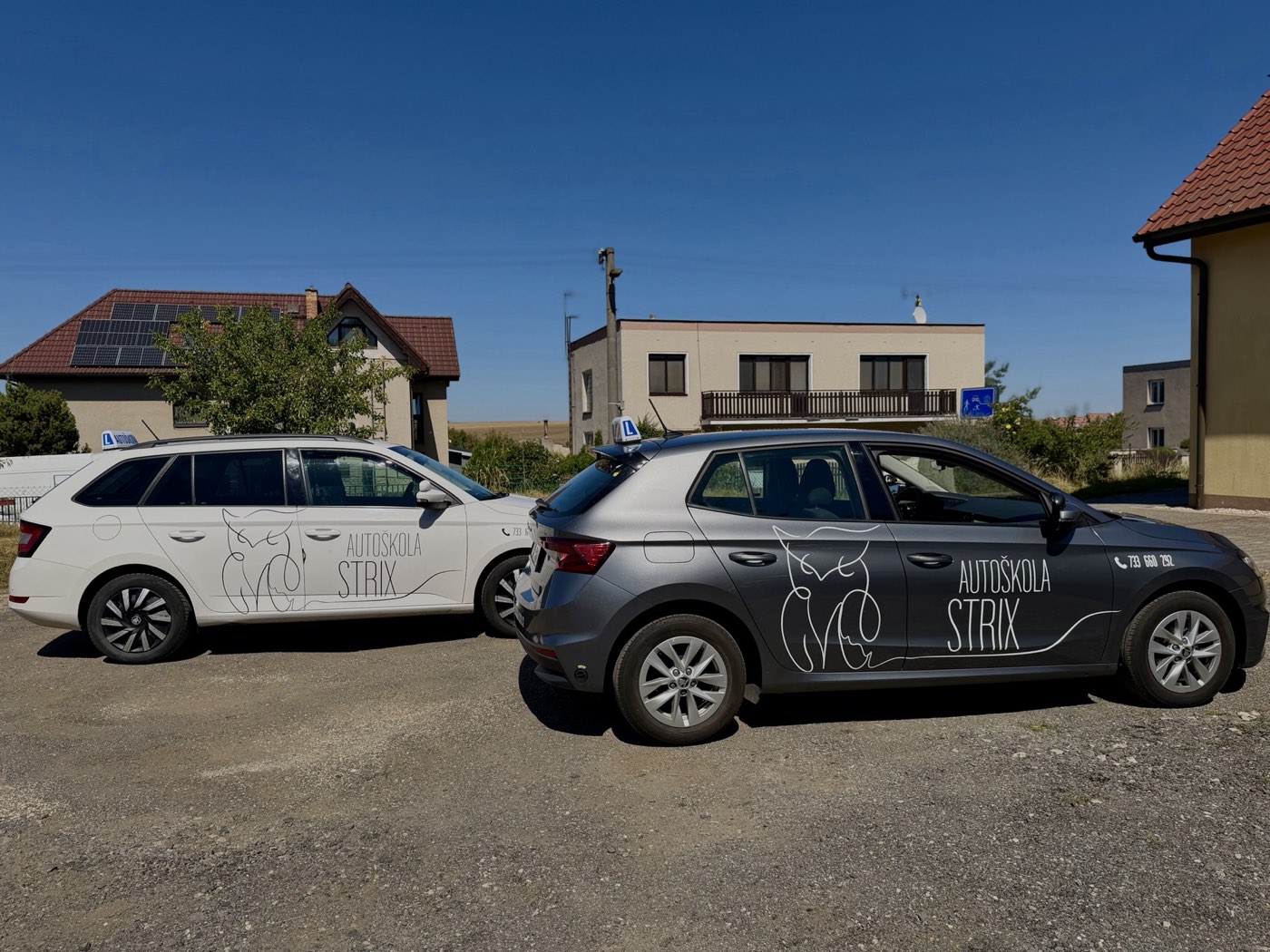 Výcviková auta Autoškoly STRIX